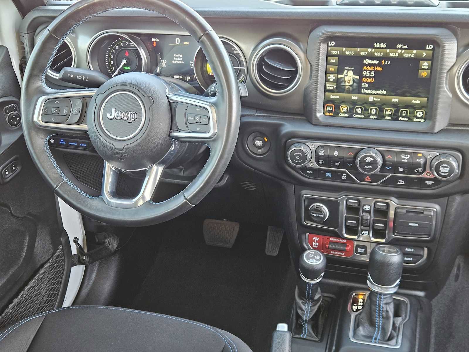 Used 2022 Jeep Wrangler Unlimited Rubicon 4xe w/ Steel Bumper Group image 25