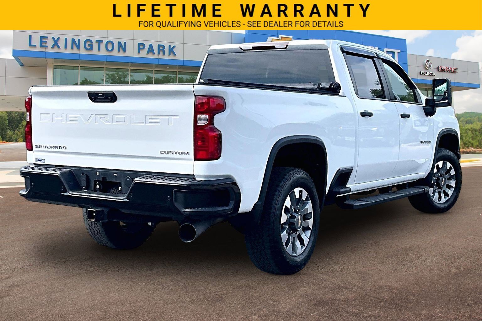 Used 2025 Chevrolet Silverado 2500 Custom w/ Custom Value Package AWD/4WD image 13