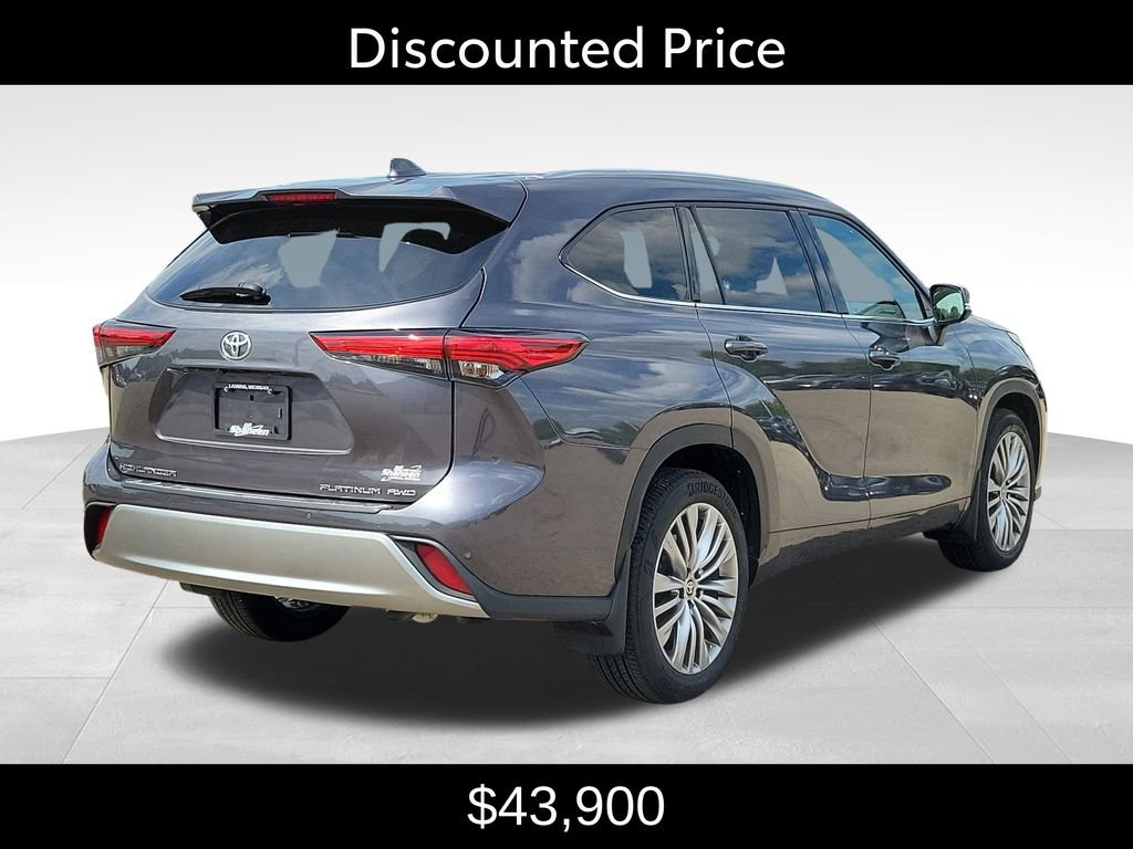 Used 2022 Toyota Highlander Platinum AWD/4WD image 3