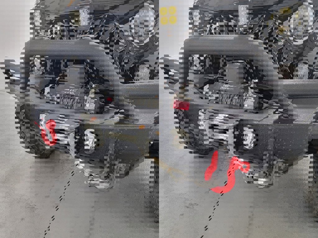 Used 2018 Jeep Wrangler Unlimited Rubicon w/ Connectivity Group image 15