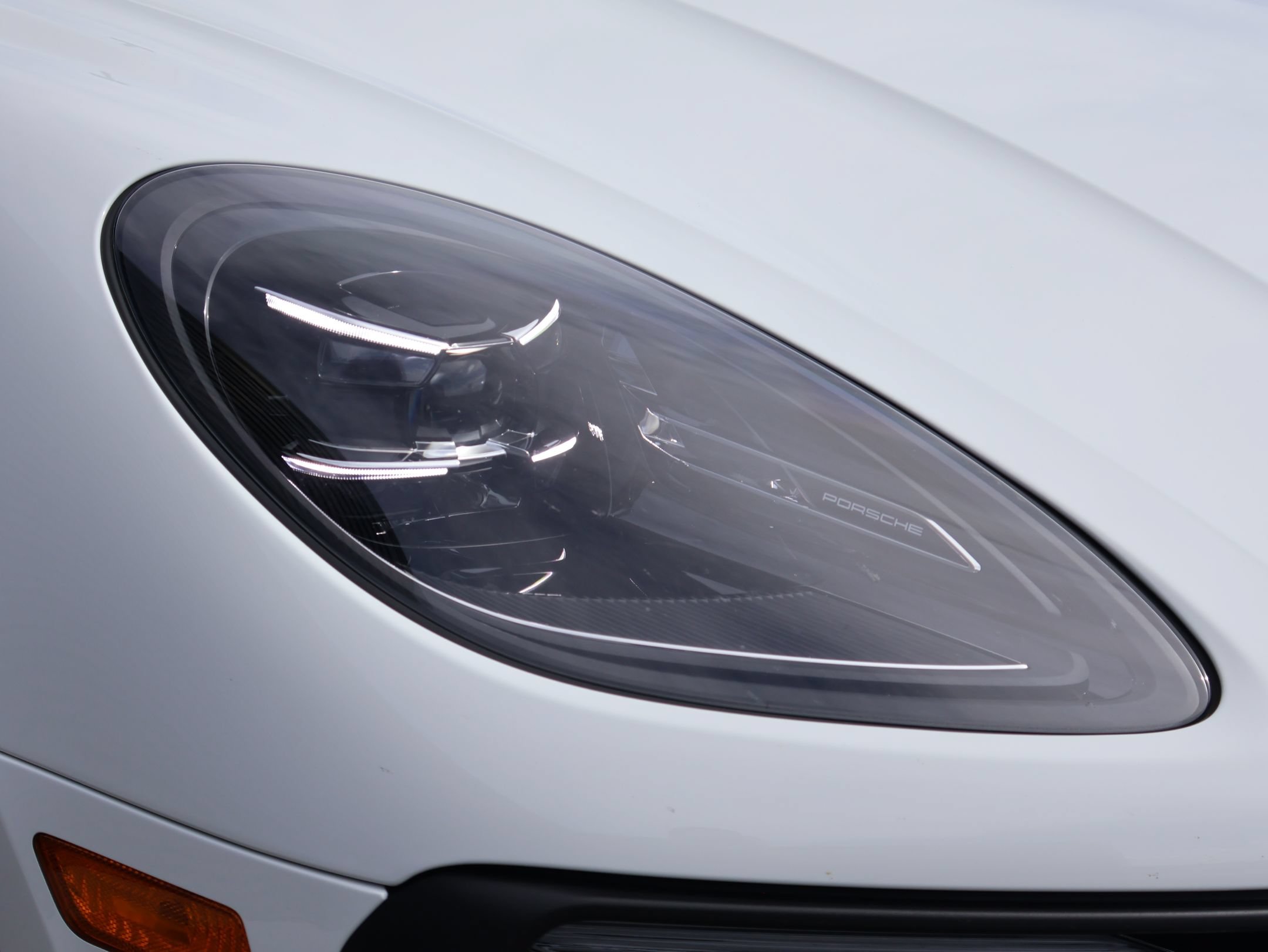 Certified 2026 Porsche Macan AWD/4WD image 14