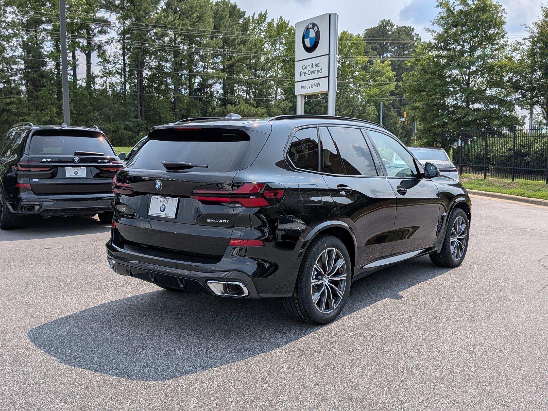 New 2026 BMW X5 sDrive40i w/ M Sport Package RWD image 3