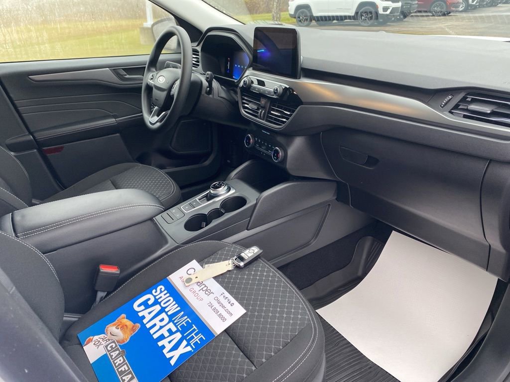 Used 2025 Ford Escape Active AWD/4WD image 10