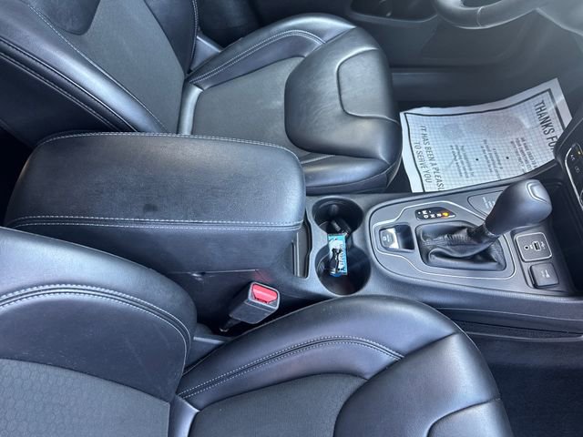 Used 2020 Jeep Cherokee Latitude Plus w/ Cold Weather Group image 27