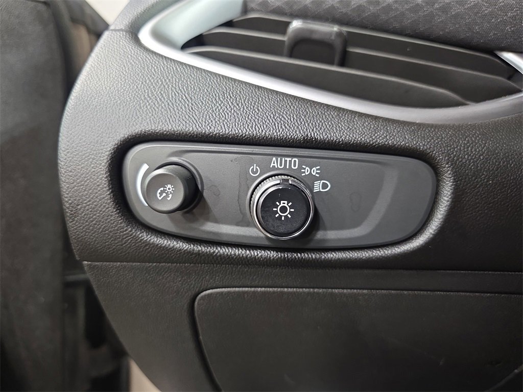 Used 2023 Chevrolet Malibu LT image 25