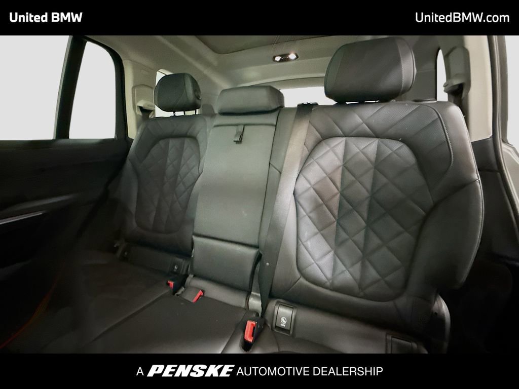Used 2024 BMW X7 xDrive40i w/ Premium Package AWD/4WD image 13