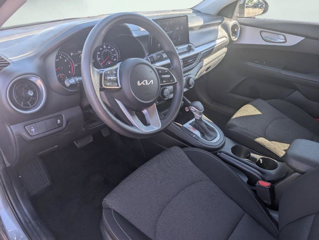 Used 2024 Kia Forte LXS FWD image 9