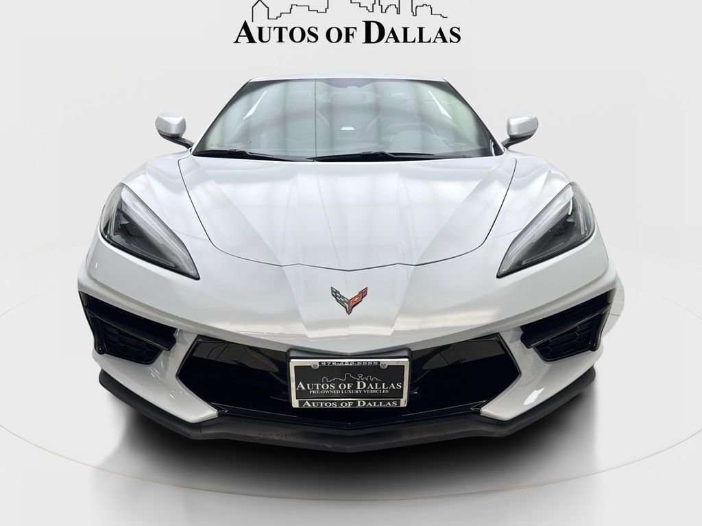 Used 2021 Chevrolet Corvette Stingray Coupe w/ Z51 Performance Package RWD image 3