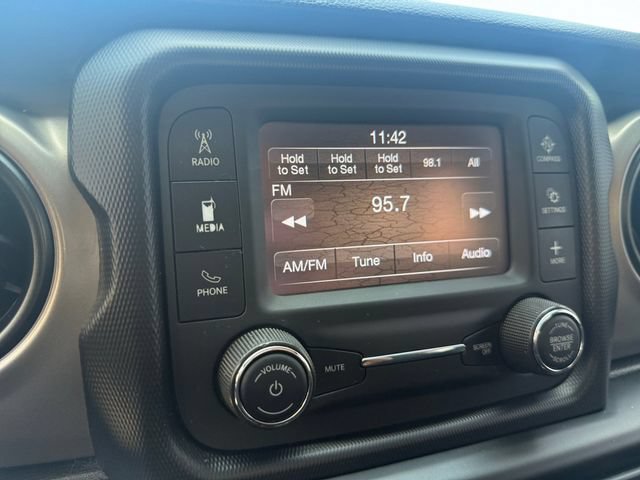 Used 2021 Jeep Wrangler Sport AWD/4WD image 9
