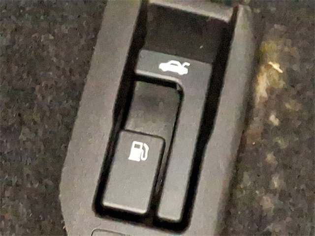 Used 2017 Subaru Impreza 2.0i image 22