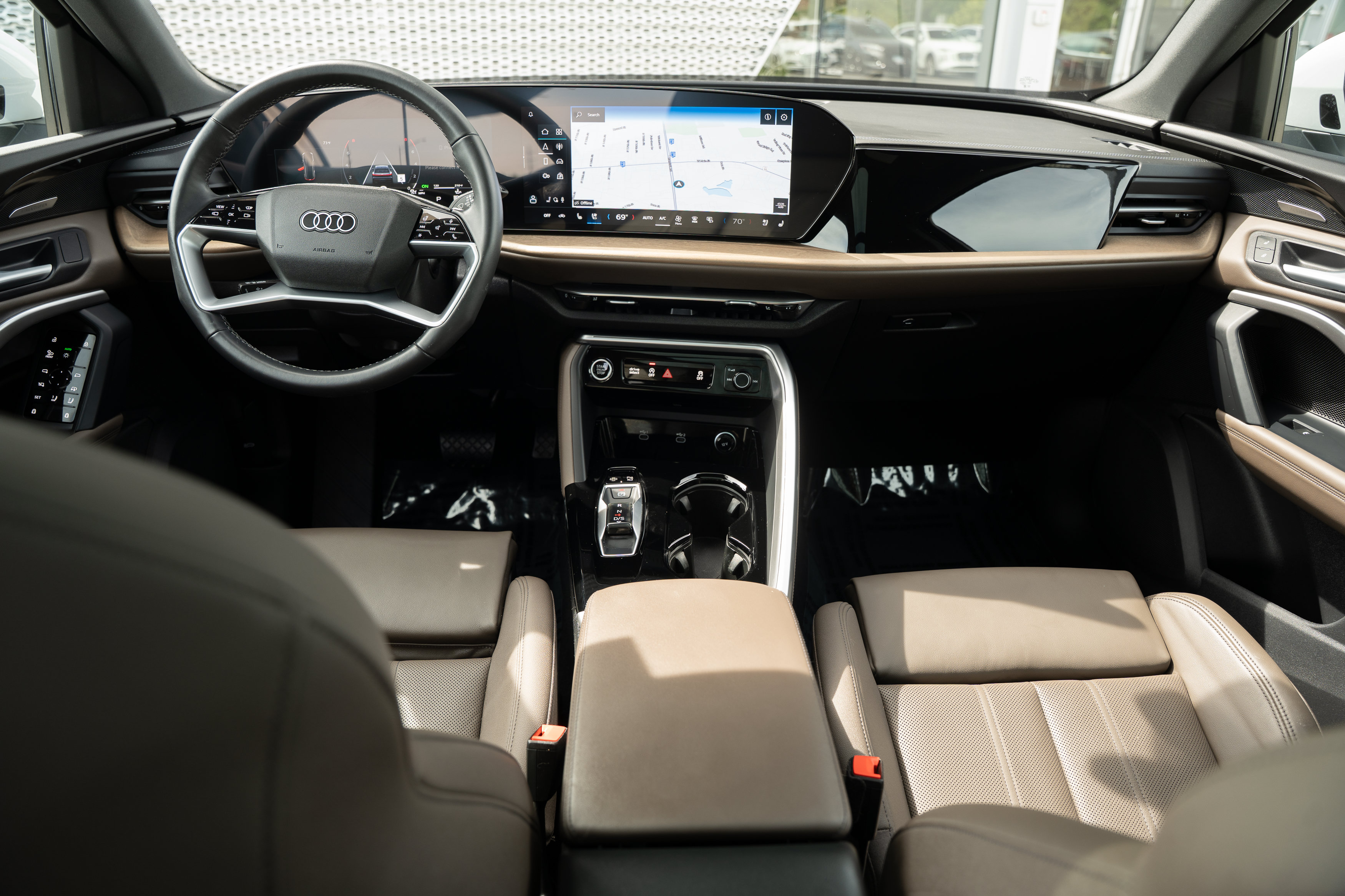 Certified 2025 Audi Q5 Premium Plus w/ Premium Plus AWD/4WD image 8