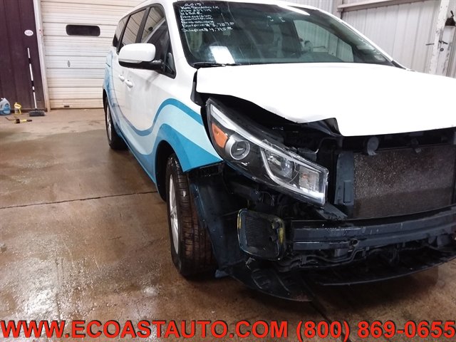 Used 2015 Kia Sedona LX FWD image 18