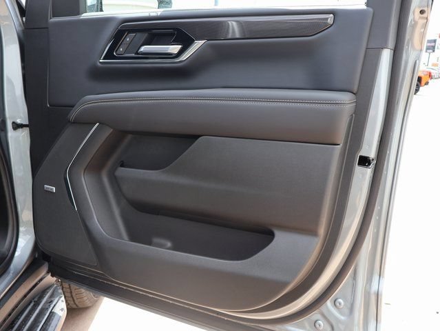New 2026 GMC Yukon XL Elevation w/ Elevation Premium Package AWD/4WD image 11