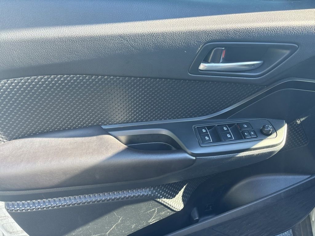 Used 2018 Toyota C-HR XLE image 13