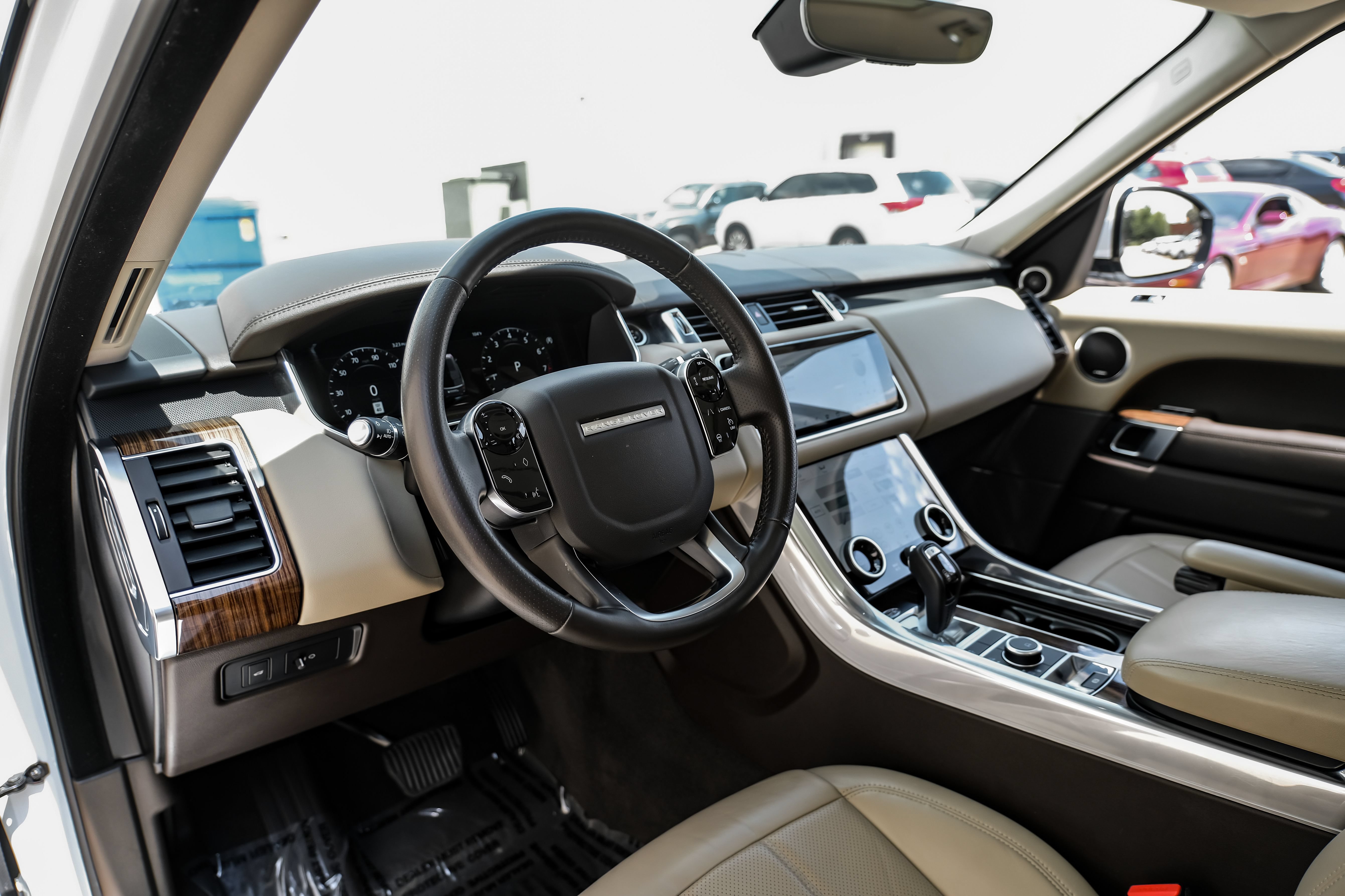 Used 2020 Land Rover Range Rover Sport HSE AWD/4WD image 2