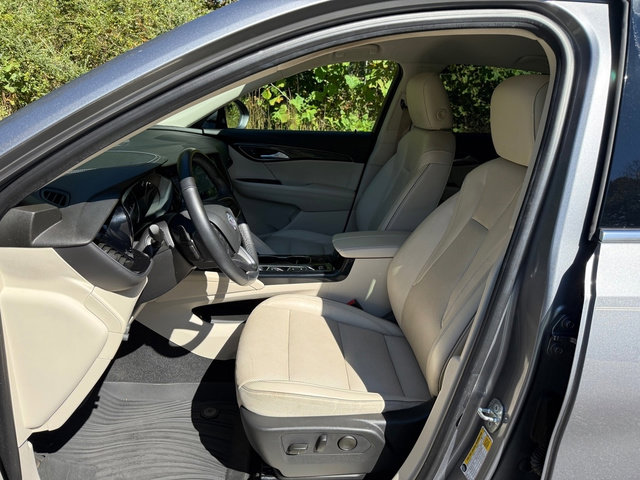 Used 2021 Buick Envision Essence image 11