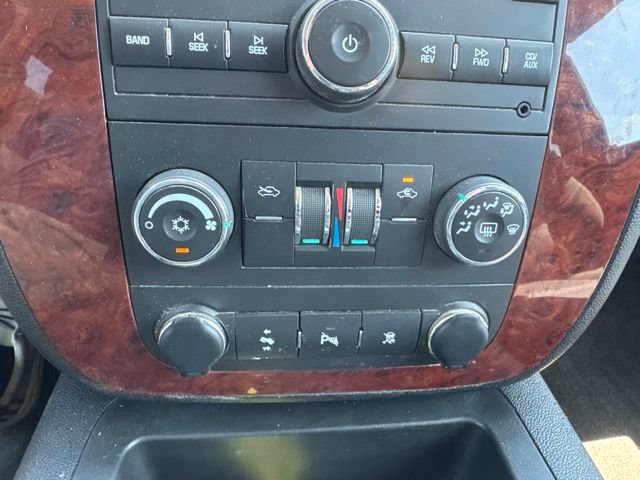 Used 2011 Chevrolet Avalanche LS w/ Convenience Package AWD/4WD image 16