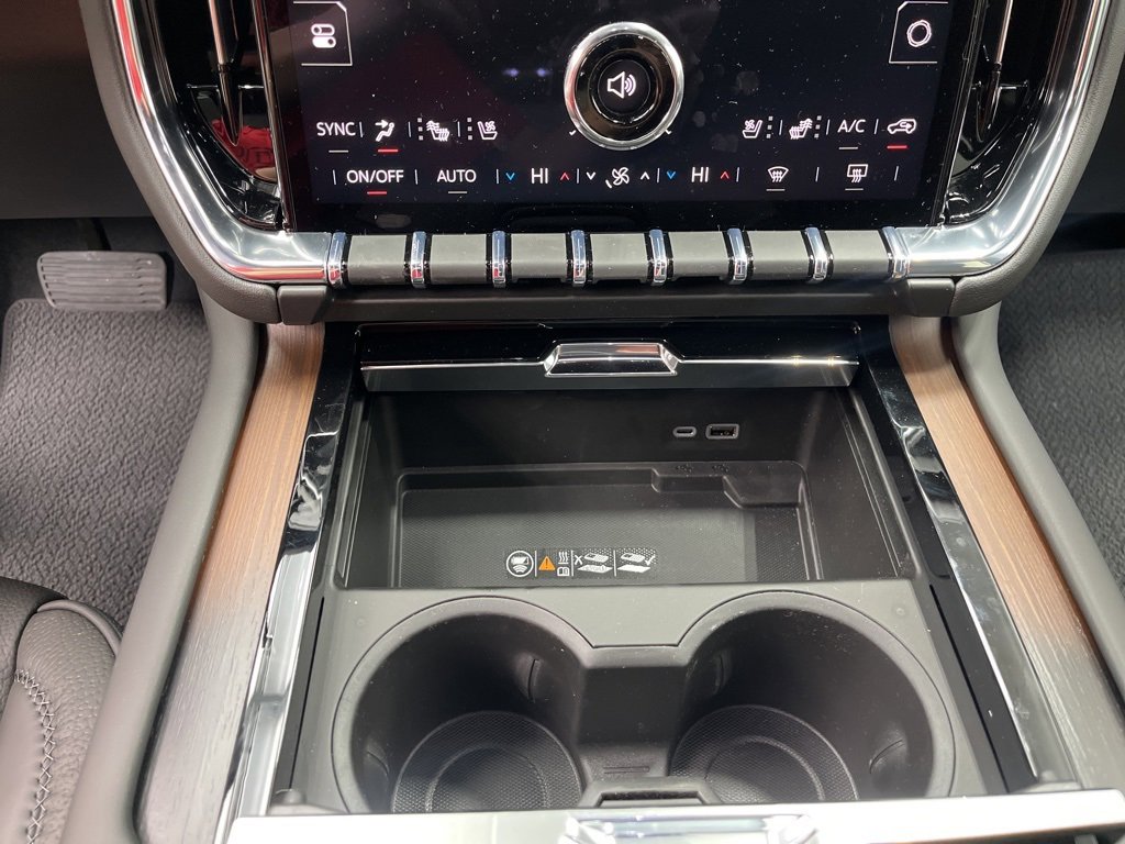 New 2026 GMC Yukon Denali w/ Sun & Power Step Package image 19