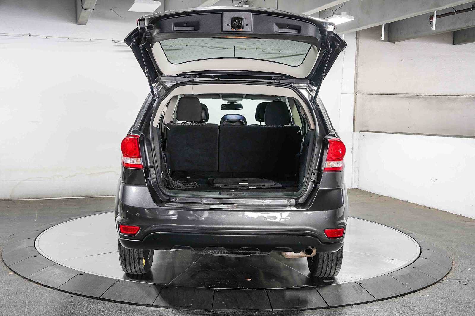 Used 2019 Dodge Journey SE w/ Premium Group FWD image 28
