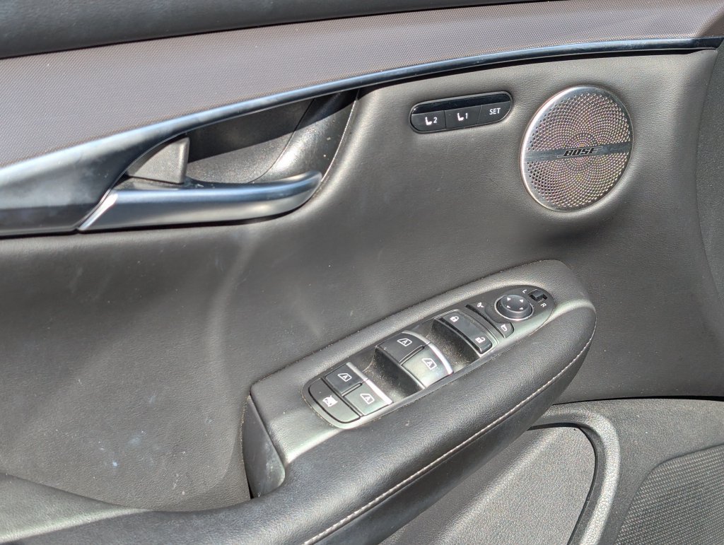 Used 2023 INFINITI QX50 Luxe AWD/4WD image 21