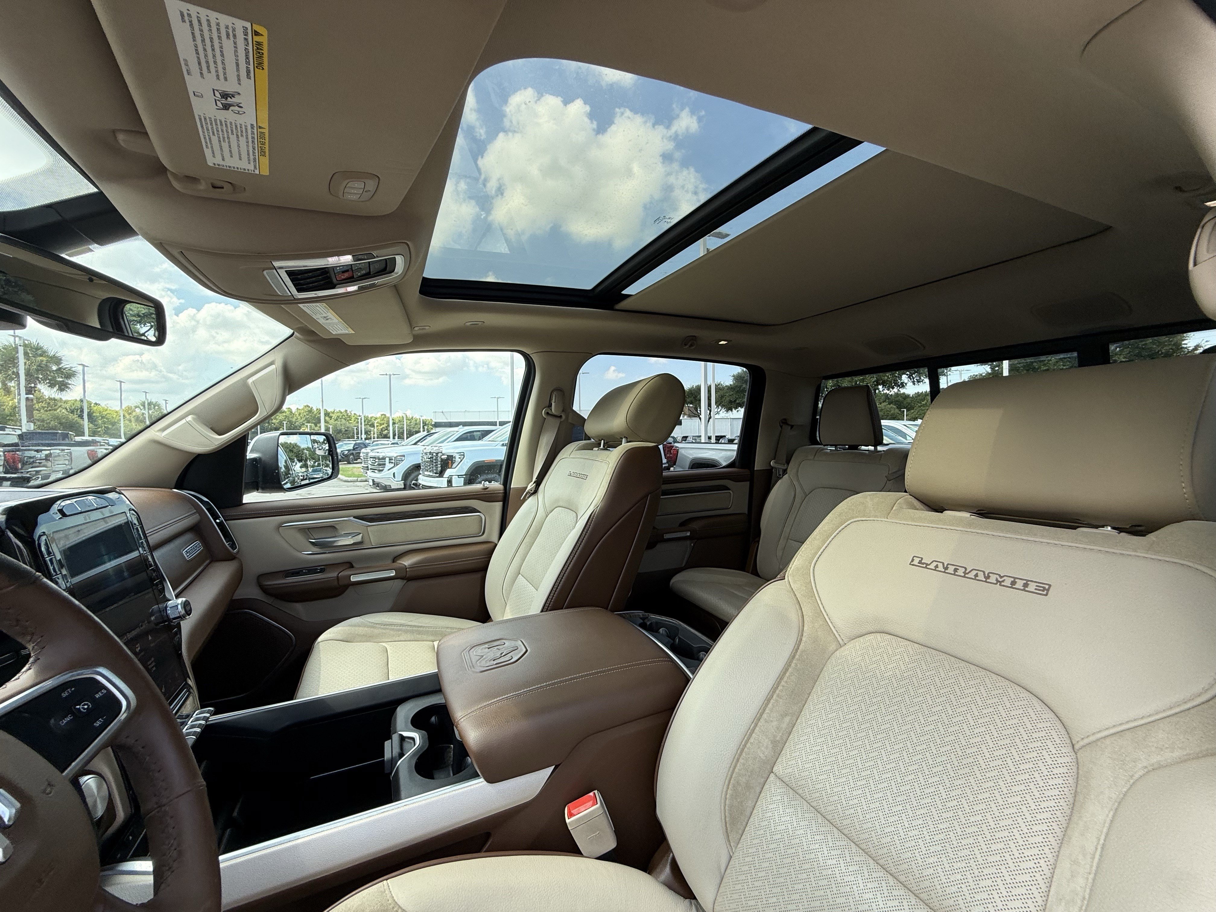 Used 2019 RAM 1500 Laramie RWD image 28