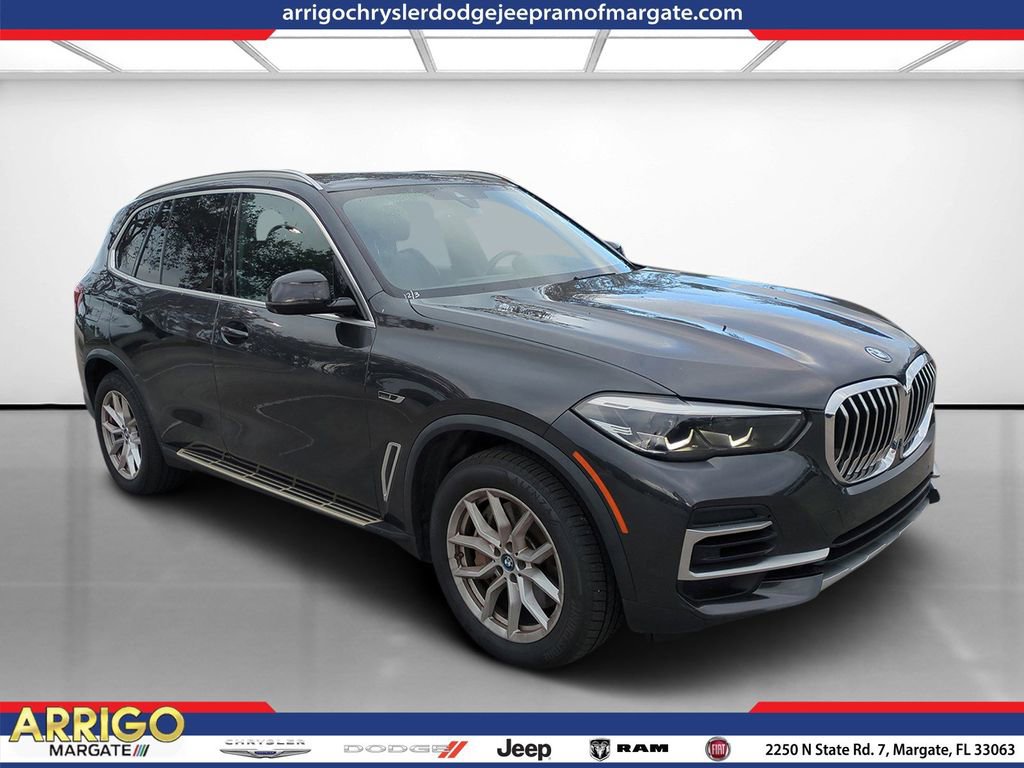 Used 2022 BMW X5 xDrive45e w/ Premium Package image 1