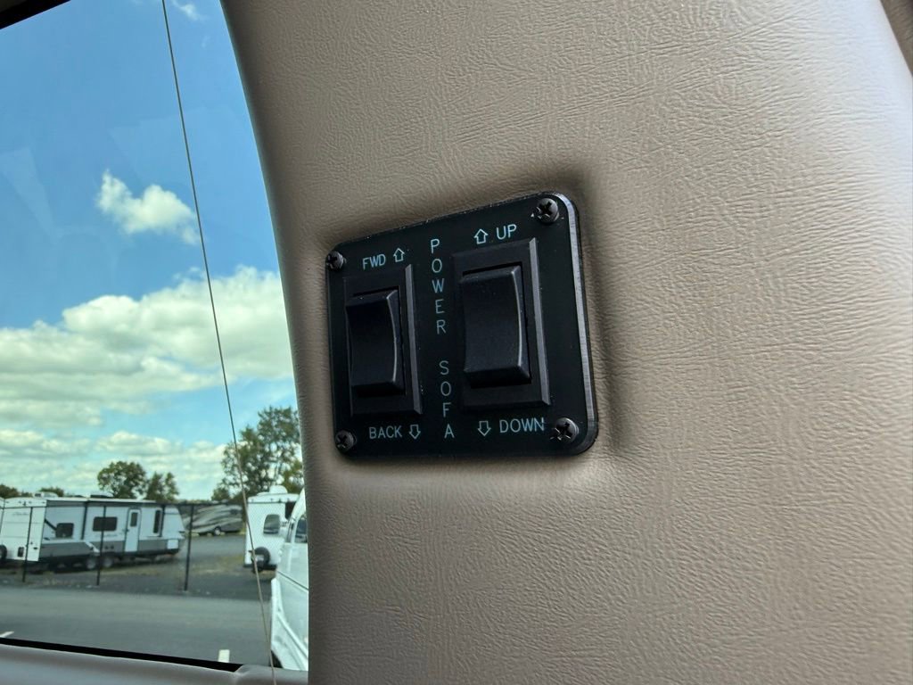 New 2025 GMC Savana 2500 w/ Driver Convenience Package image 7