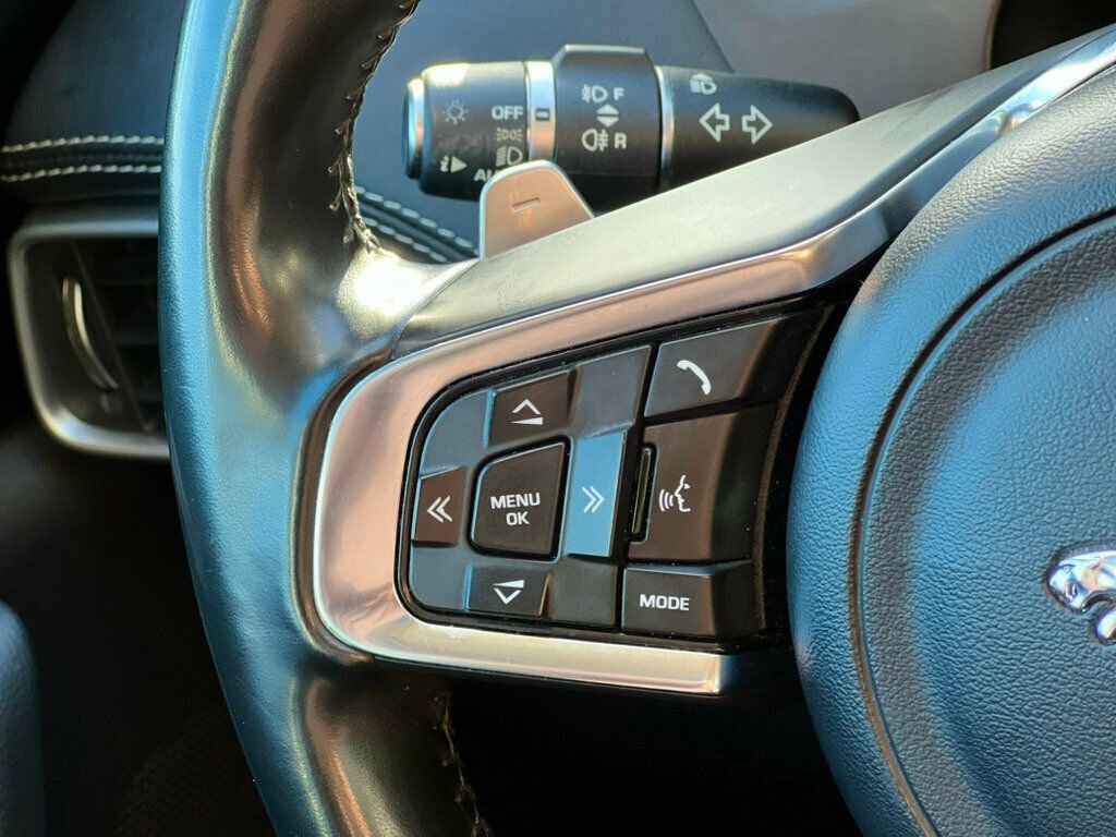 Used 2017 Jaguar F-PACE S image 21