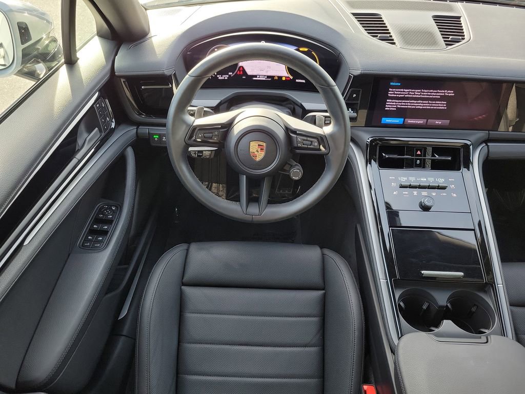 Certified 2024 Porsche Panamera Base image 21