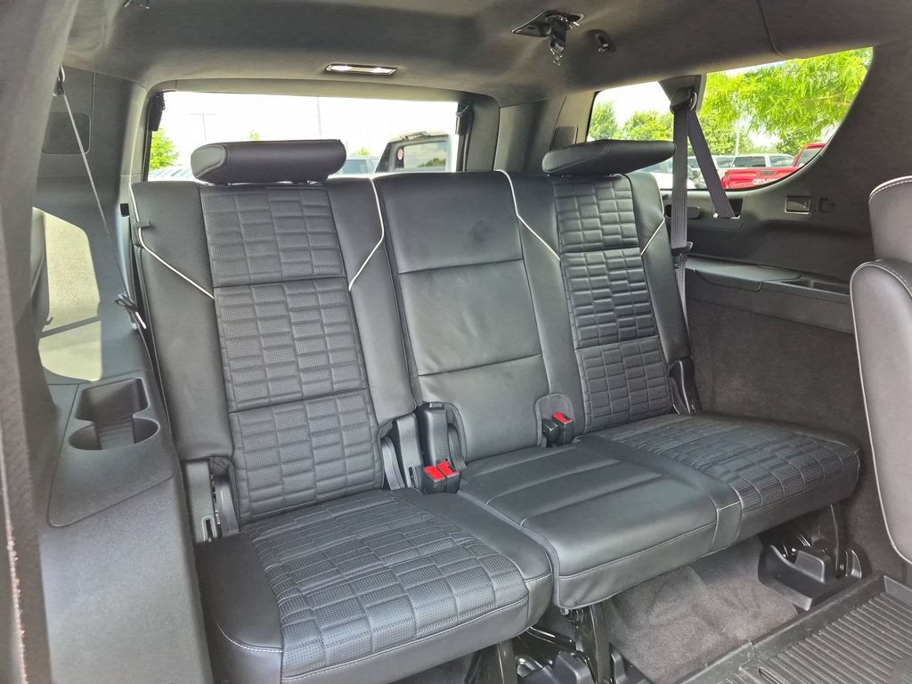 Used 2025 Cadillac Escalade ESV Sport Platinum w/ LPO, ONYX Package AWD/4WD image 41