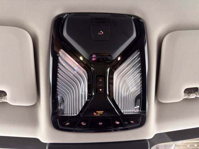 Certified 2024 BMW X7 xDrive40i w/ Premium Package AWD/4WD image 32