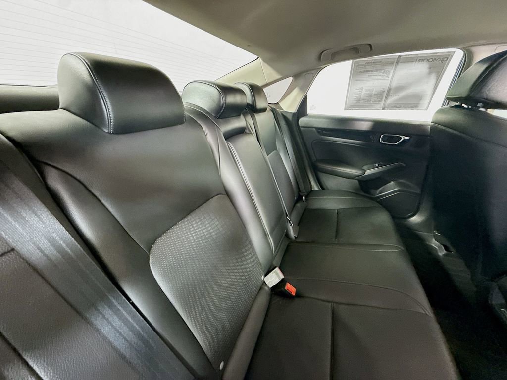 Used 2022 Honda Civic Touring image 27