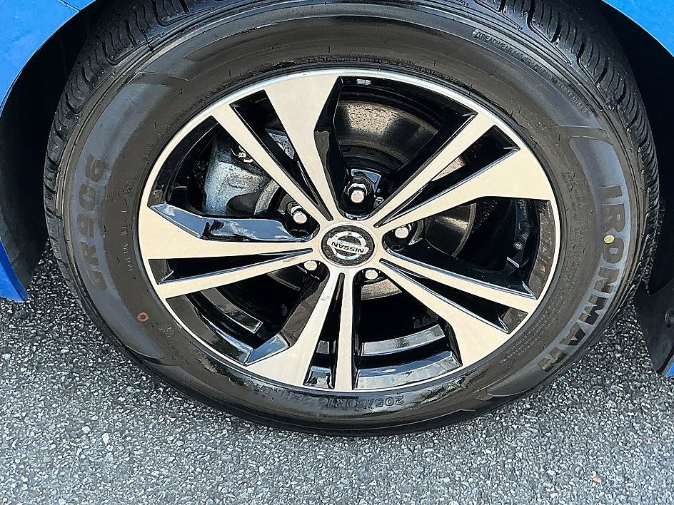 Certified 2023 Nissan Sentra SV FWD image 10