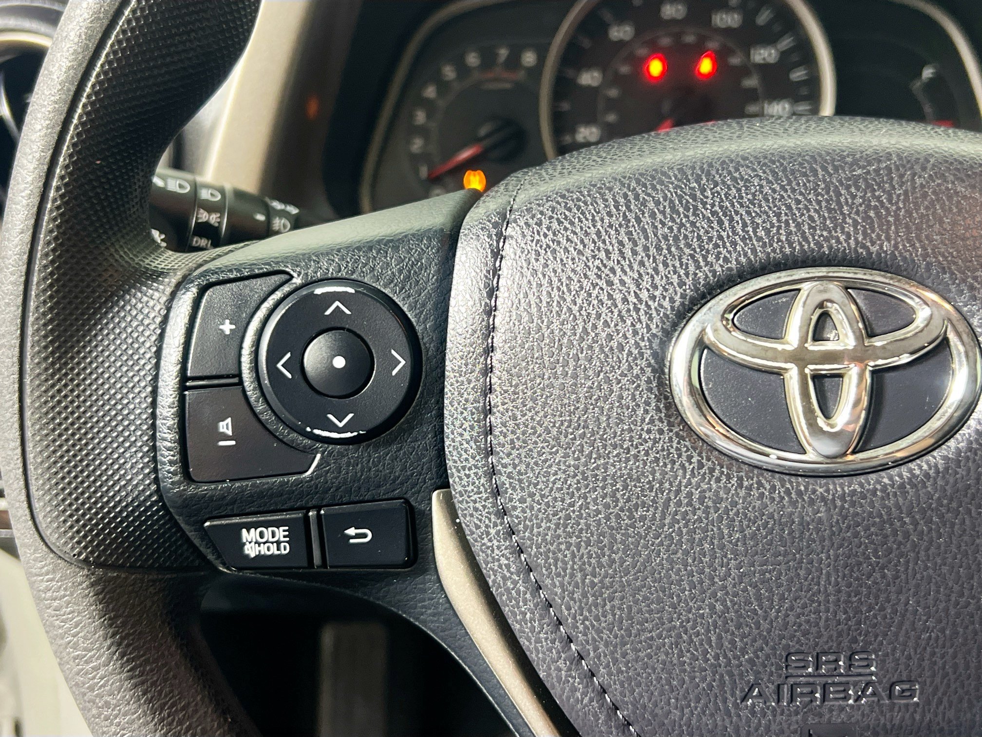 Used 2014 Toyota RAV4 XLE FWD image 17