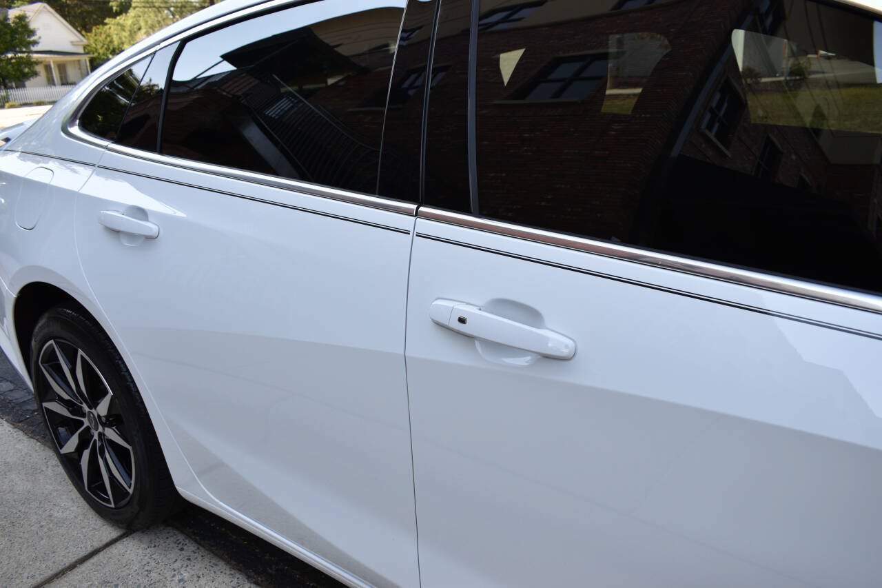 Used 2023 Chevrolet Malibu RS FWD image 32