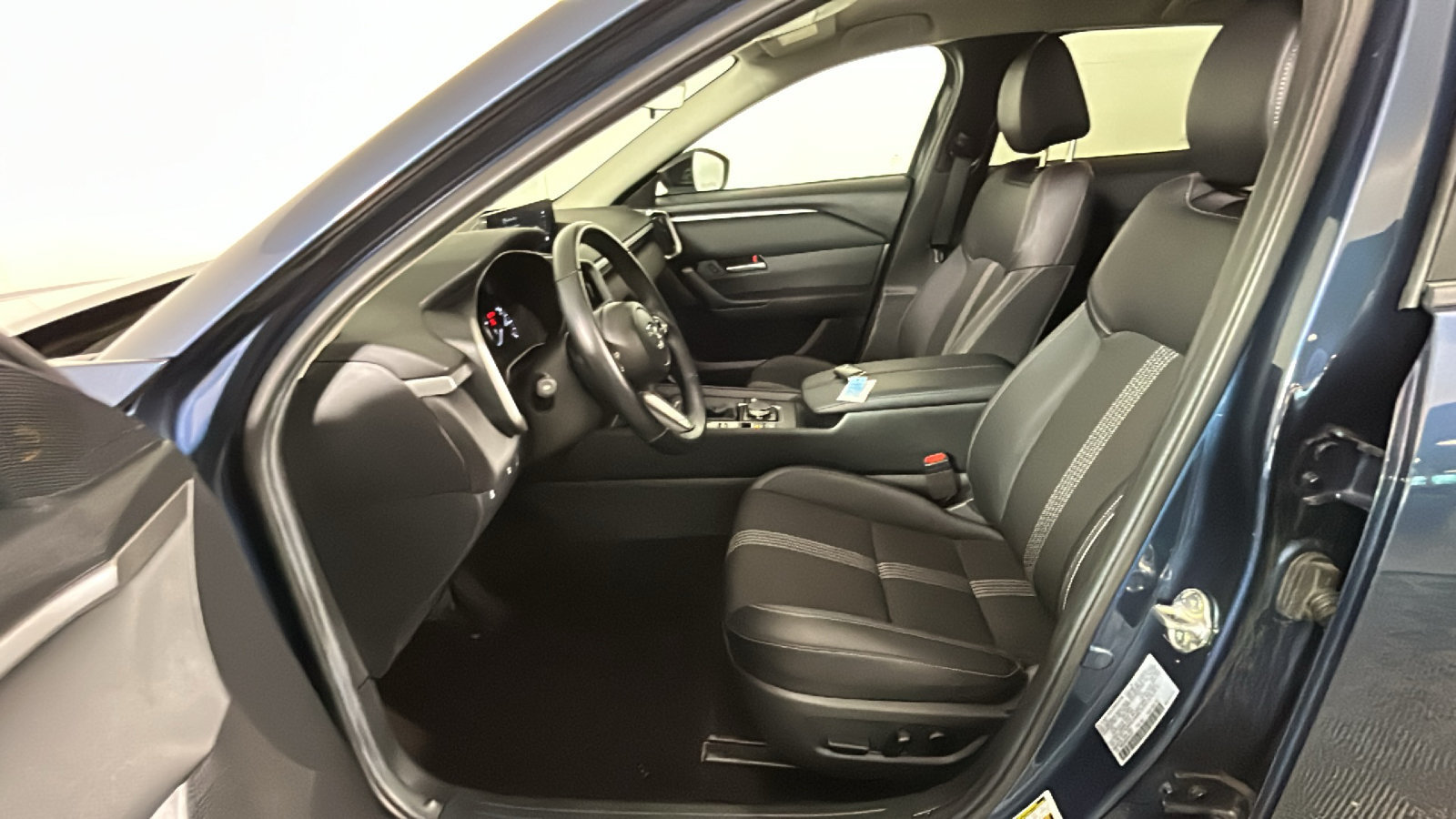 Used 2025 MAZDA CX-50 AWD 2.5 S w/ Preferred Package image 13