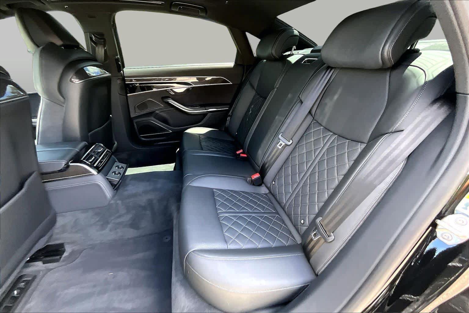 Used 2022 Audi S8 w/ S8 Executive Package AWD/4WD image 21