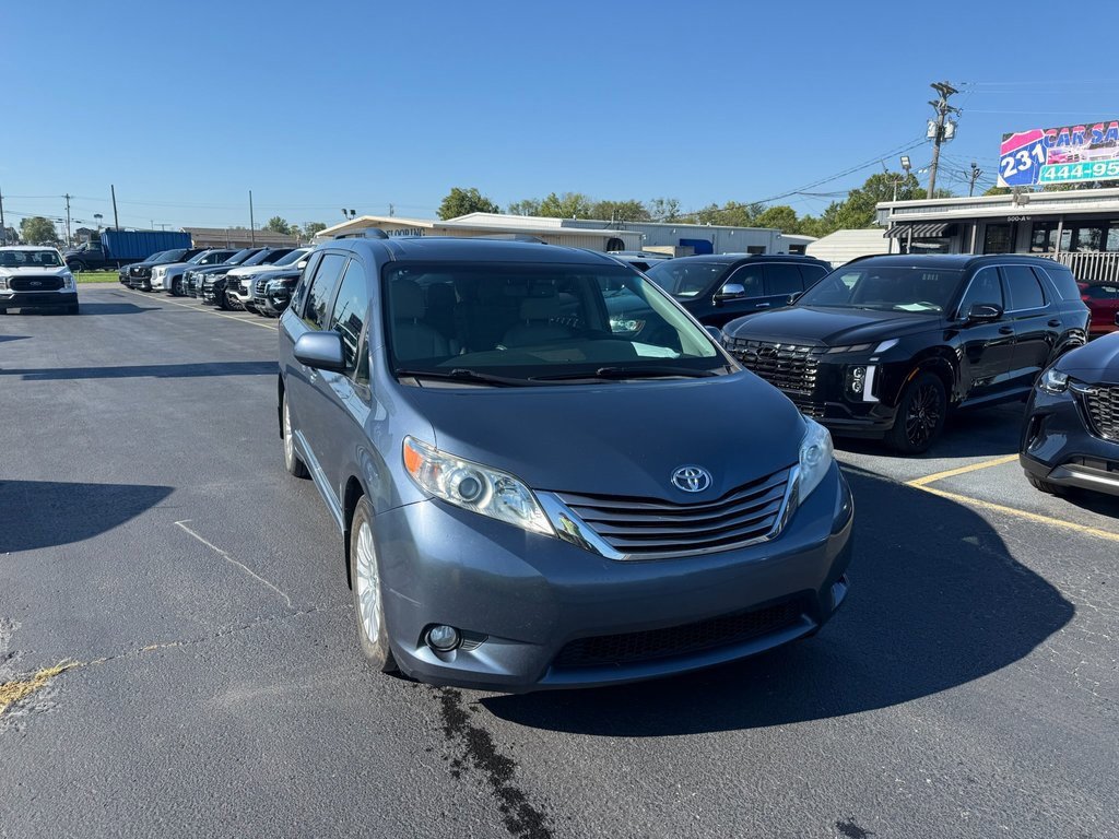 Used 2017 Toyota Sienna XLE