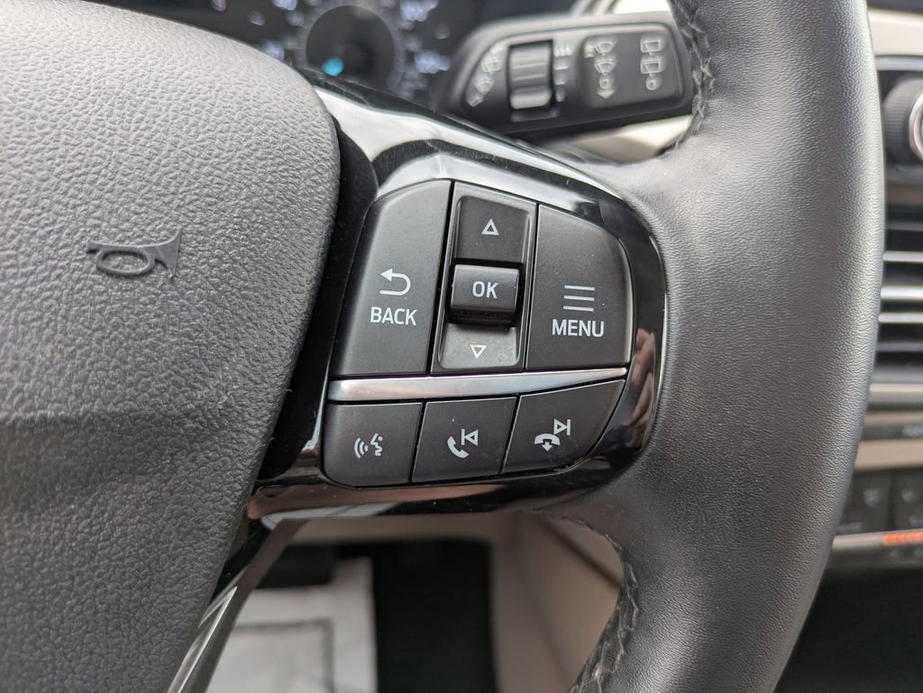 Used 2022 Ford Escape SEL image 17