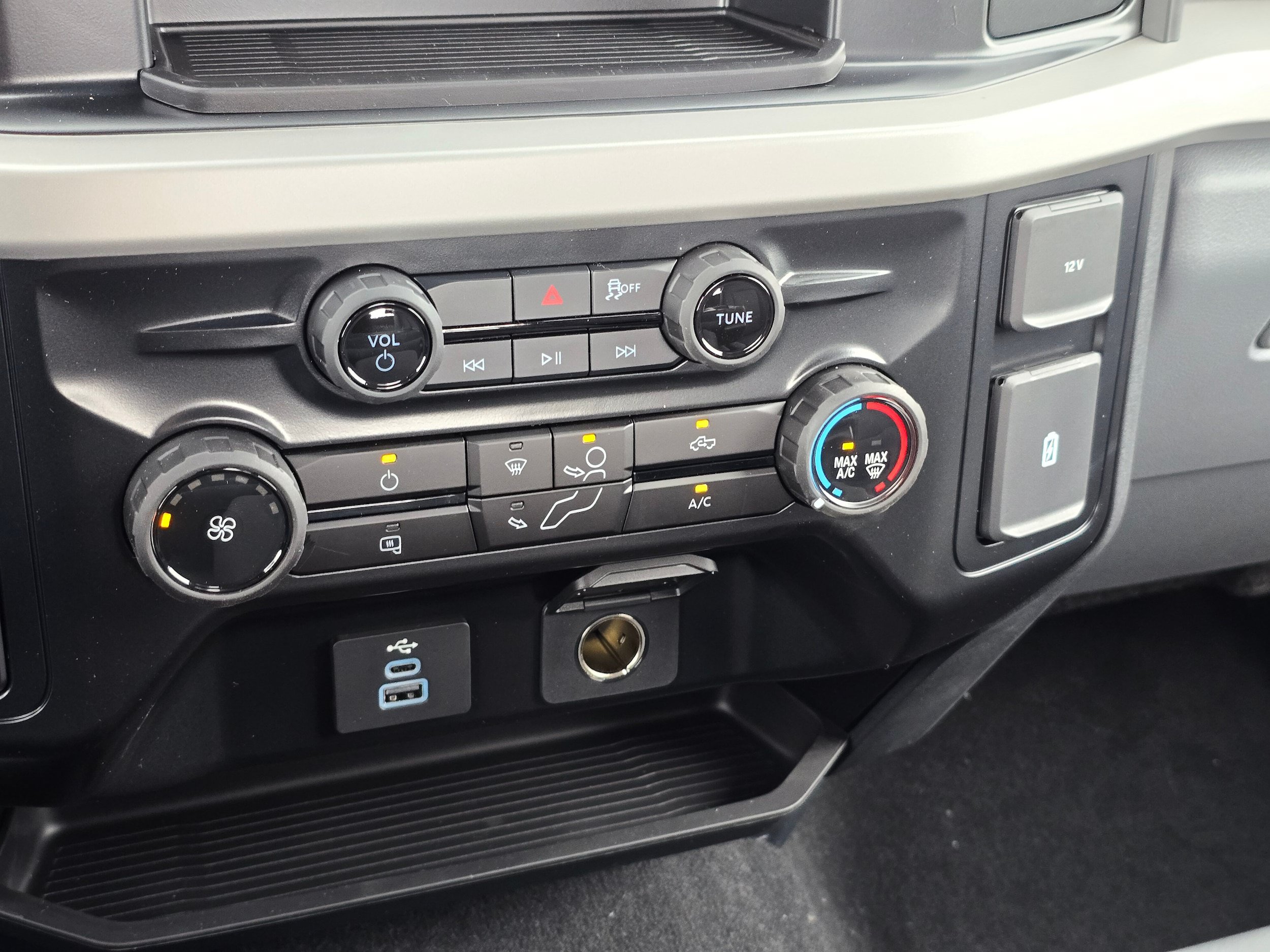 New 2026 Ford F350 XL w/ STX Appearance Package AWD/4WD image 17