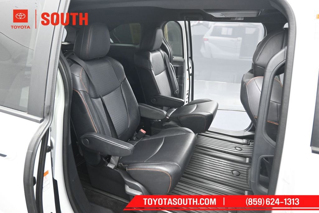 Used 2023 Toyota Sienna XSE w/ XSE Plus Package AWD/4WD image 35