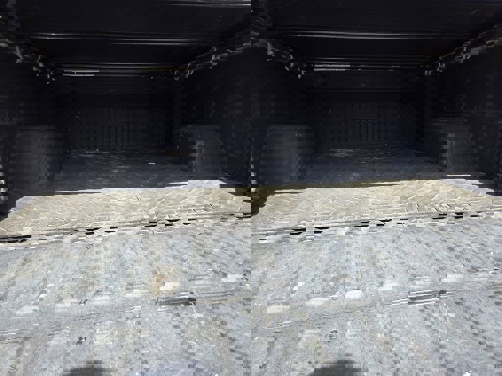 Used 2020 GMC Sierra 1500 AT4 w/ Technology Package image 19