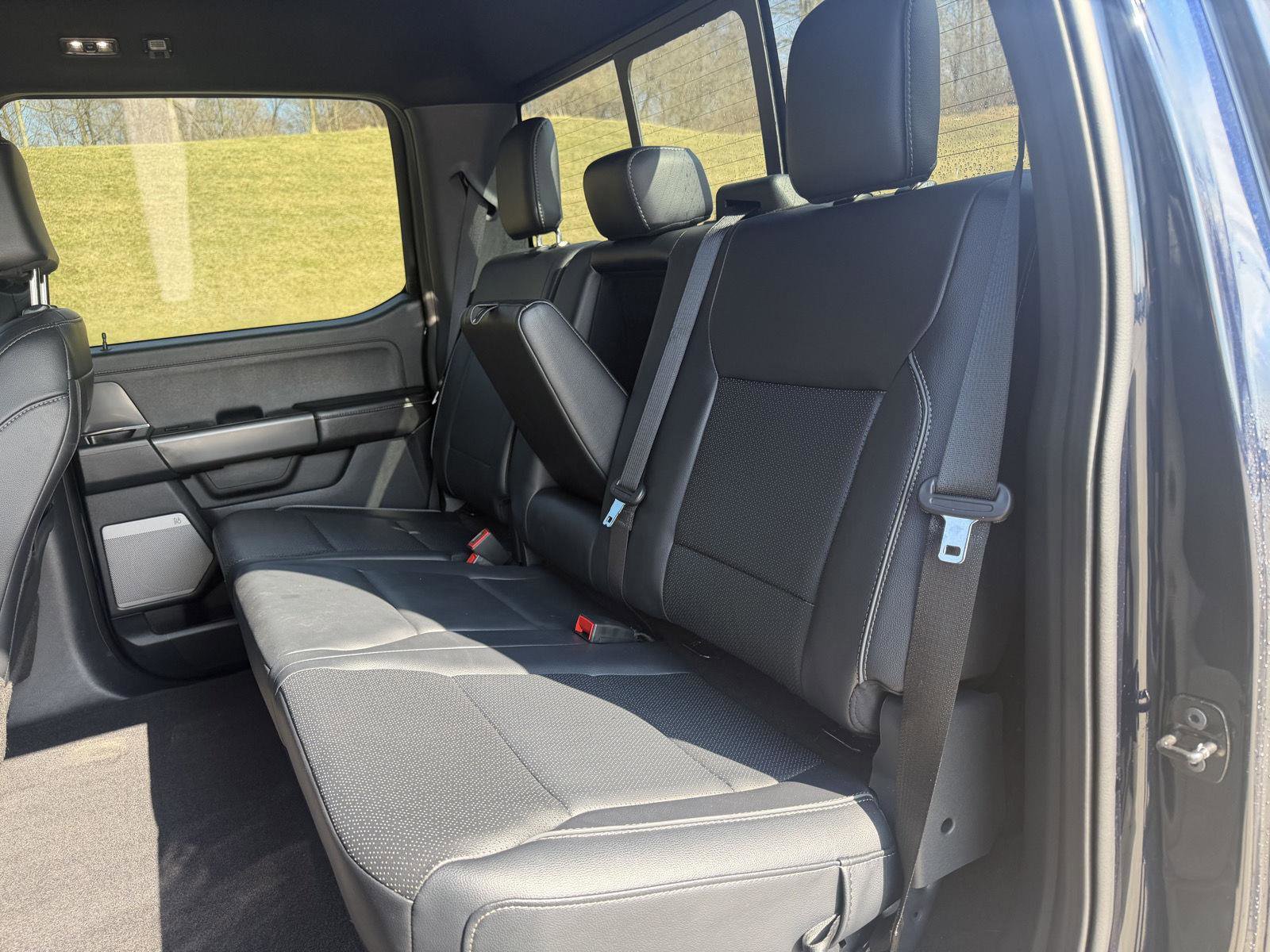 Used 2025 Ford F150 Lariat w/ Equipment Group 501A Mid image 26