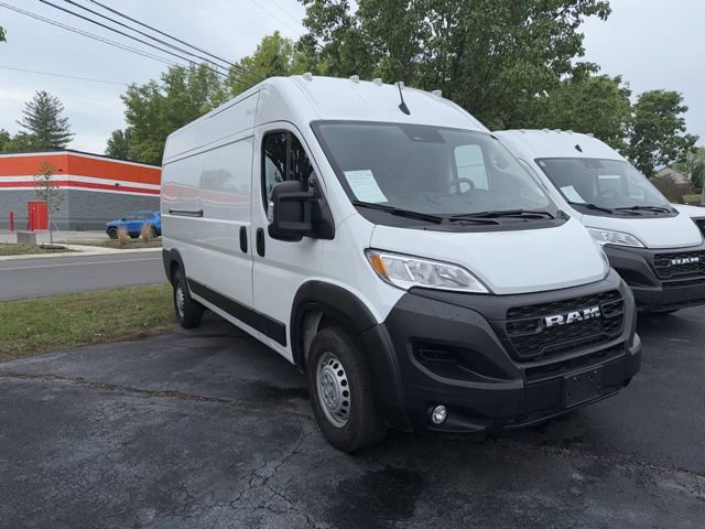 Used 2025 RAM ProMaster 2500 w/ Convenience Group image 3