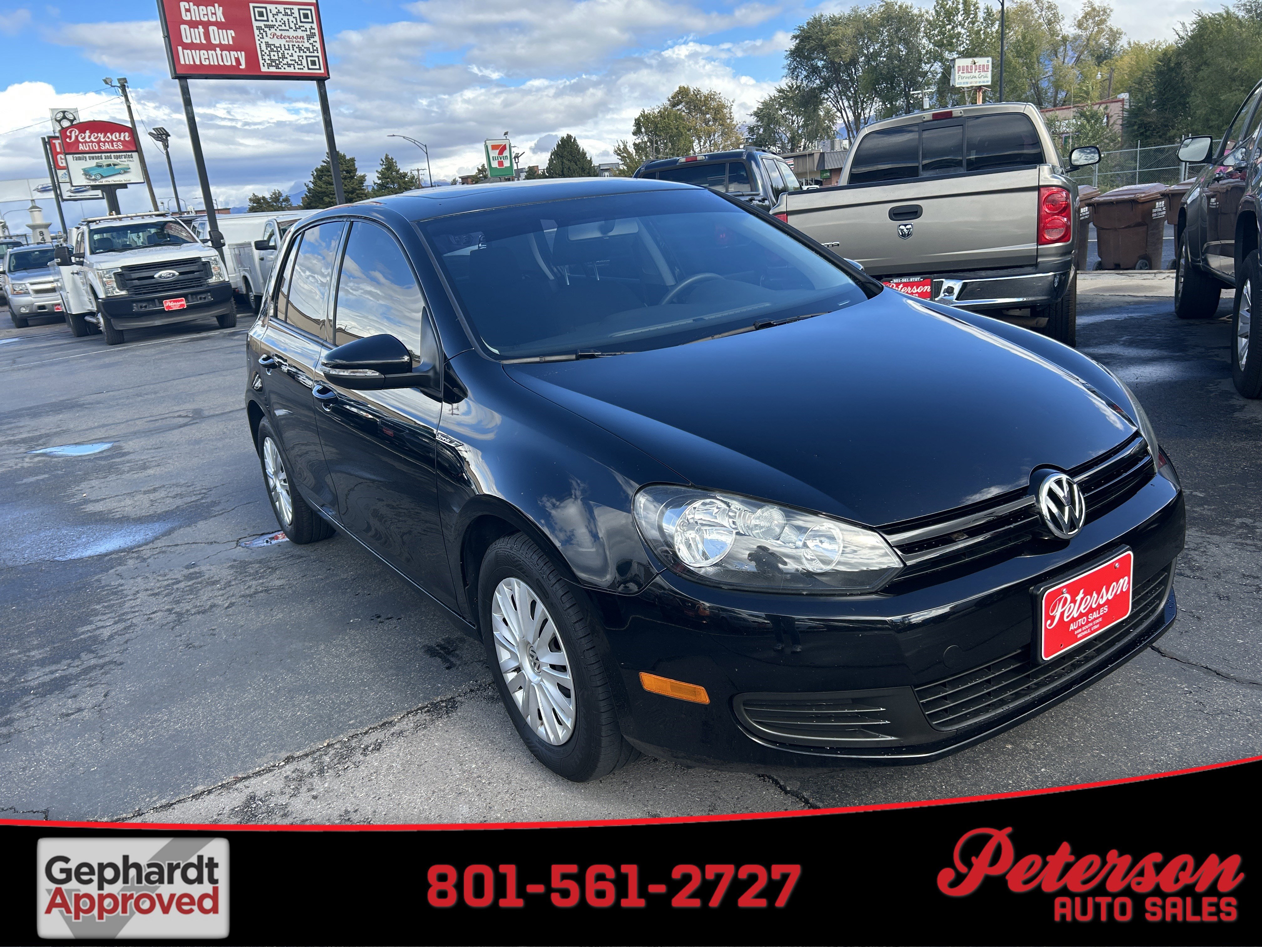 Used 2012 Volkswagen Golf w/ Convenience Package image 1