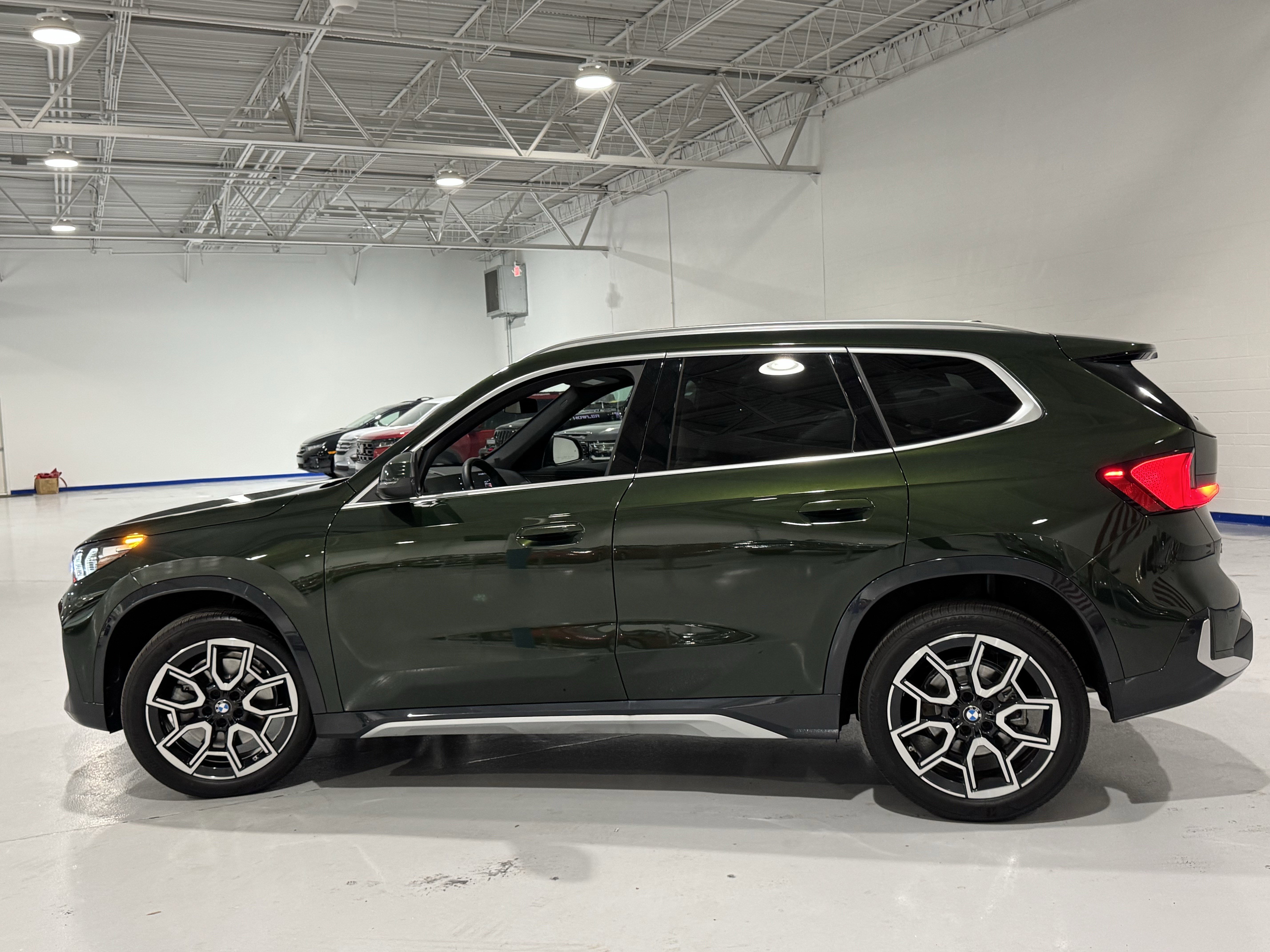 Used 2025 BMW X1 xDrive28i w/ Convenience Package image 17