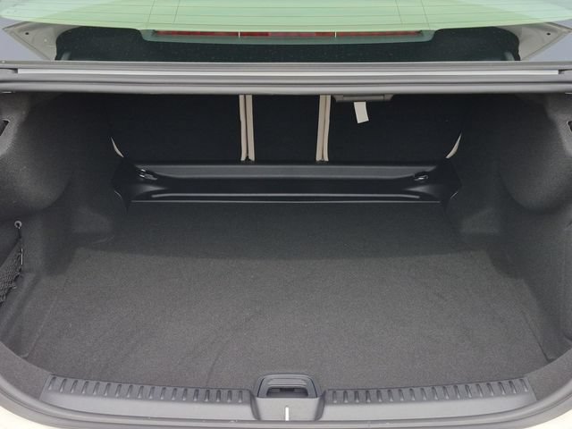 Used 2025 Mercedes-Benz E 350 Sedan image 9