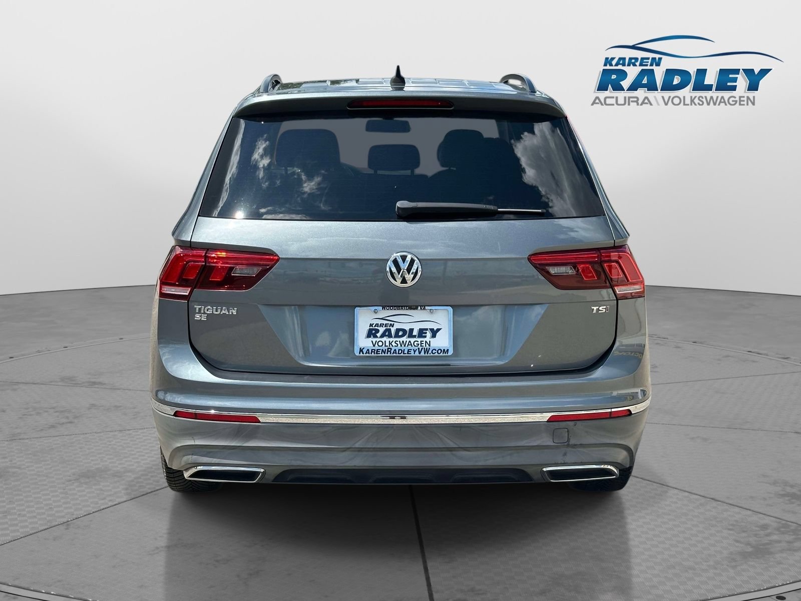 Used 2018 Volkswagen Tiguan SE FWD image 3