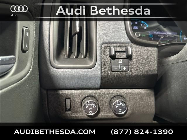 Used 2022 Chevrolet Colorado Z71 AWD/4WD image 16