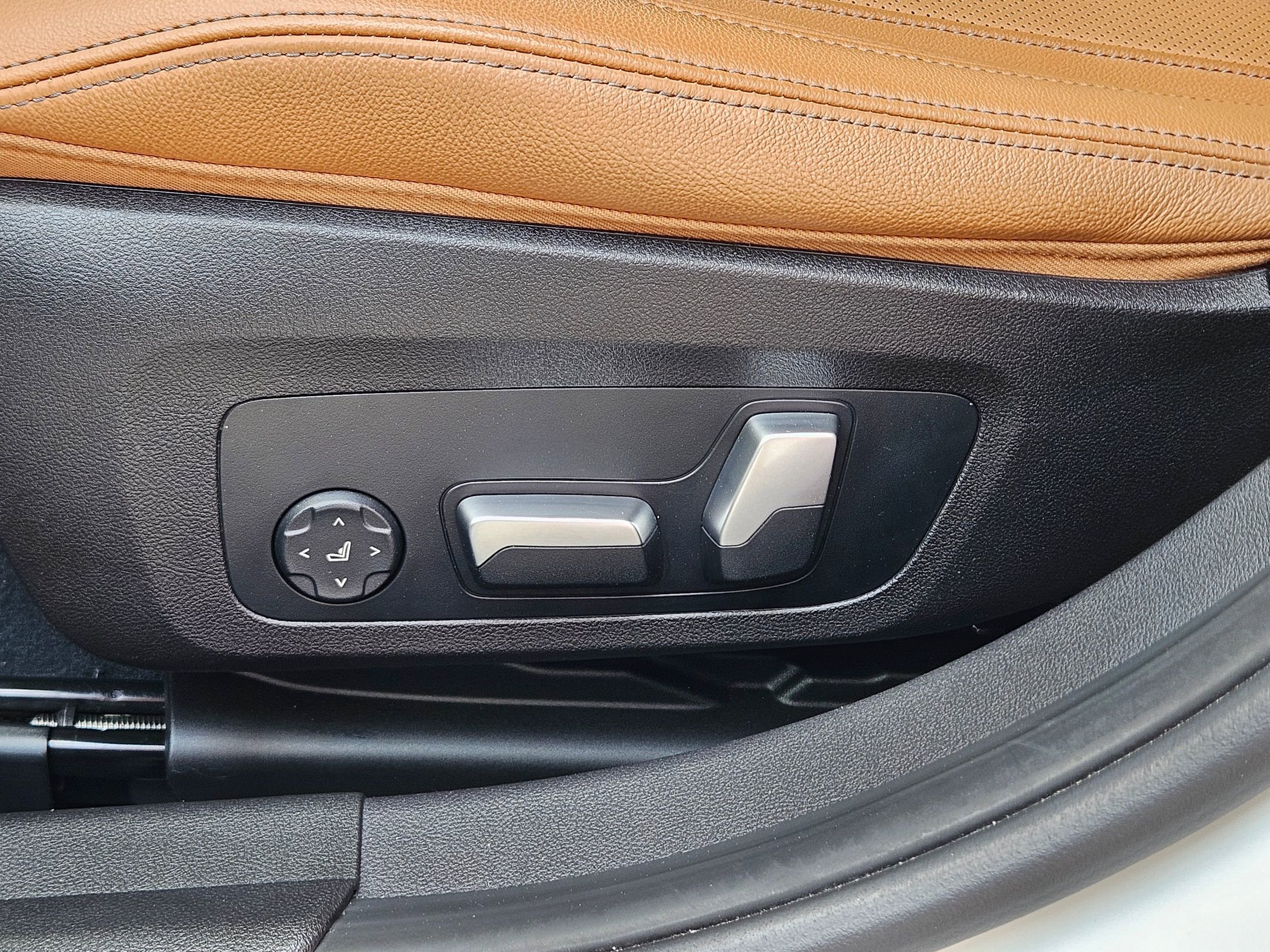 Used 2023 BMW 330i xDrive Sedan image 21
